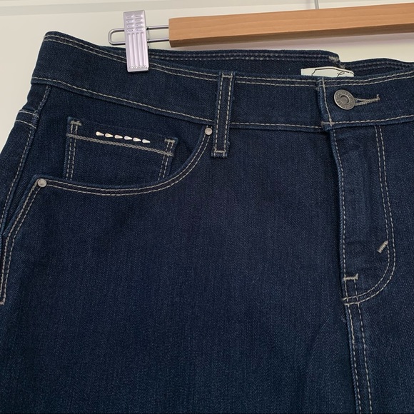 Levi's - 512 Perfectly Slimming Dark Blue Denim Skirt - Size 14 - Picture 3 of 7